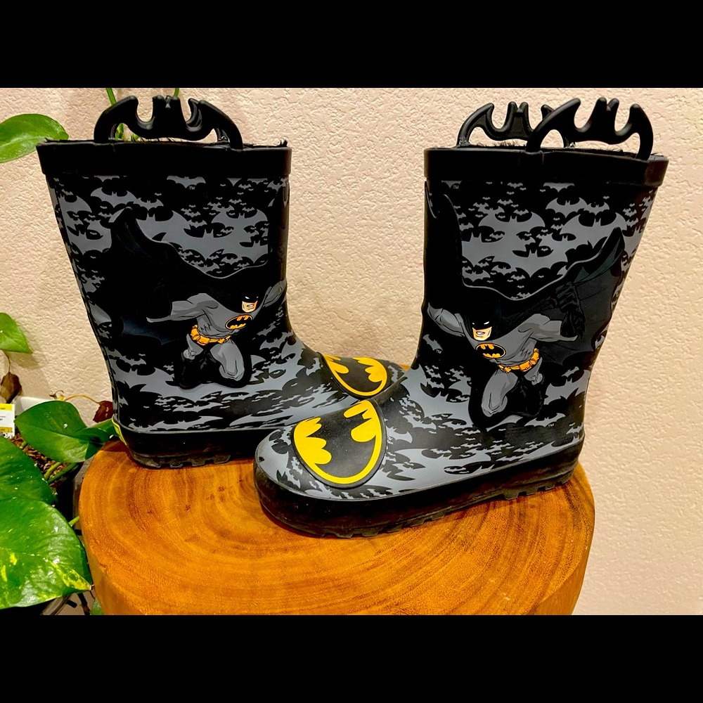 Arm Batman water shoes